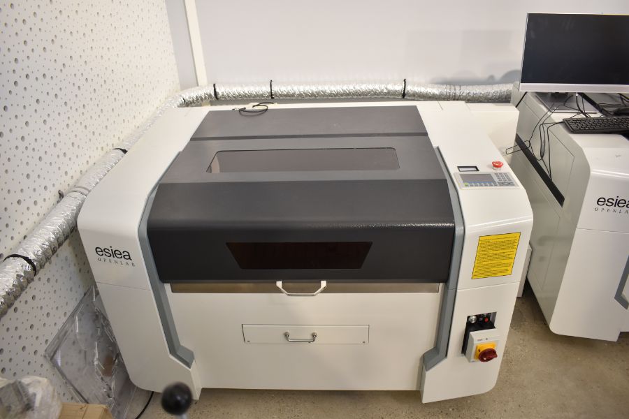 Découpeuse Laser Dupont